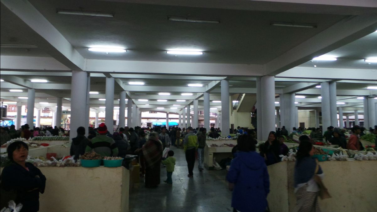 Local Market02